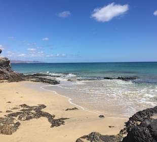 Strandspaziergang rechts vom Hotelstrand