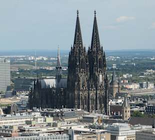 Ausblick vom Osman30 im 30.Stockwerk von Köln-Turm