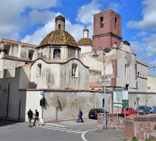 Außenansicht der Kathedrale von Bosa