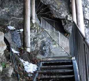 Eingang zur Höhle