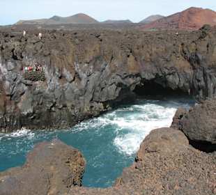 Los Hervideros mit Aussichtsbalkon