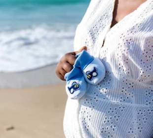 Babybauch-Fotoshooting am Strand