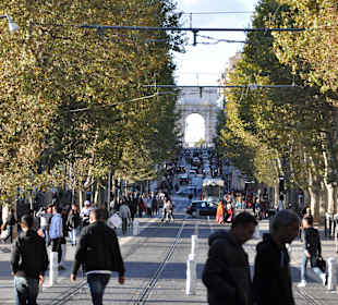 Porte d'Aix - das 1833 erbaute Stadttor 