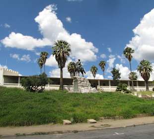 Alte Feste und Reiterdenkmal