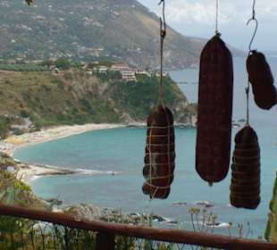Ausblick von Capo Vaticano in Richtung Hotel-Strand