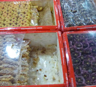 Süßigkeiten-Stand im Souk von Taroudannt