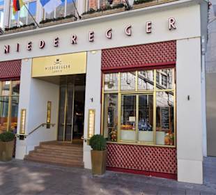 Außenansicht des Café Niederegger
