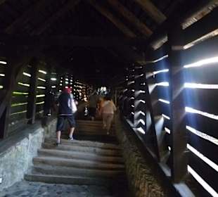 Aufgang zur Kirche - teilweise sehr steil