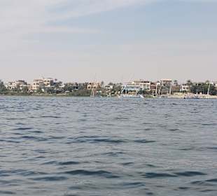 Kurze Fahrt über den Nil