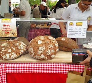 Brotverkauf usw.