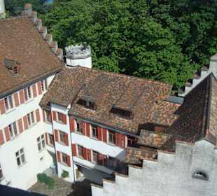 Blick vom Turm in den Schlosshof