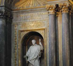 Statue