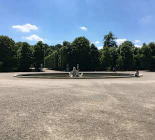 Brunnen