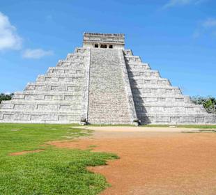 Pyramide des Kukulkán  / Chichén Itzá