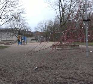 Spielplatz bei der Schule