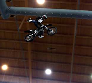 Action FMX-Jump