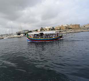 Unterwegs im Hafengebiet von Valletta