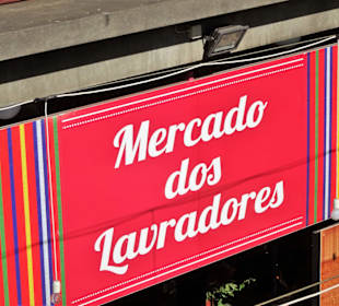 Das Schild der Markthalle Mercado dos Lavradores