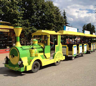 Mehrere solcher Mini Trains gibt es