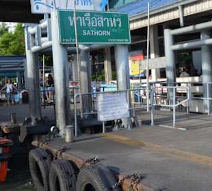 Fahrt auf dem Chao Phraya Fluss Bangkok