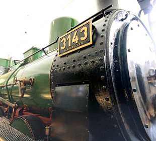 Fahrzeughalle im DB Museum