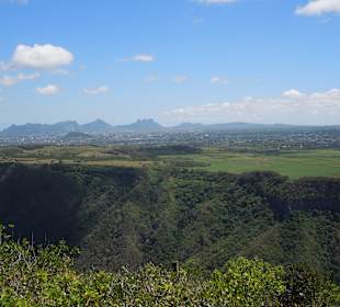 Blick über Curepipe zu den Bergen Le Pouce, Pieter
