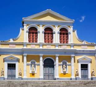 Cathédrale de Saint-Pierre-et-Saint-Paul
