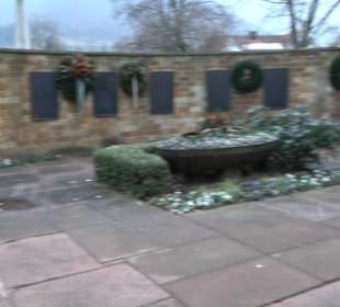 Kriegerdenkmal bei der Kirche