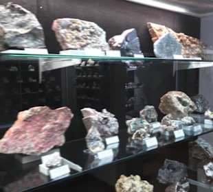 Museum für Mineralien und Mathematik