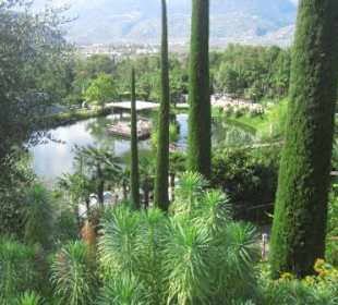 Blick auf Wasser- und Terrassengärten