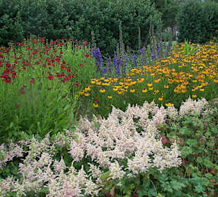 Herrliche Gärten auf dem Parkgelände