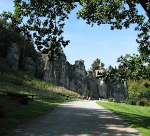 Der Wanderweg zu den Externsteinen