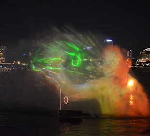 Lasershow vor dem Marina Bay Sands