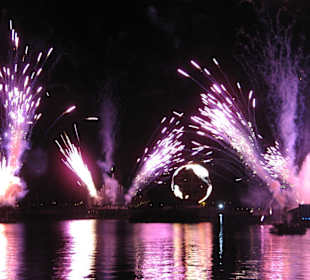 Epcot: IllumiNations: Reflections of Earth