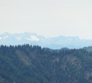 Blick vom Unternberg zur Bergwelt der Alpen