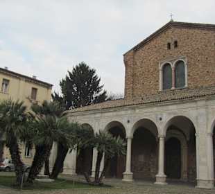 Базилика Св. Аполлинария