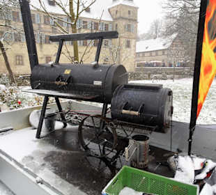 Smoker auf dem Weihnachtsmarkt Mitwitz