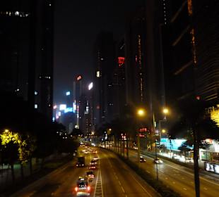 Ulice Hong Kongu wieczorem