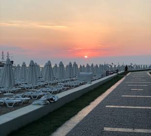 Strandpromenade Side