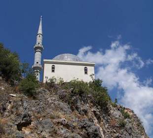 Moschee in 900 m Höhe
