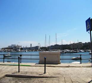 Strandpromenade Lungomare Augusto Imperatore