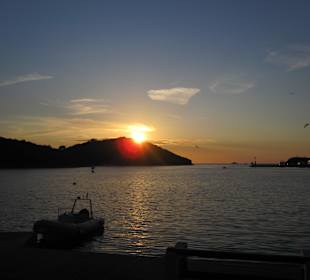 Sonnenuntergang am Hafen