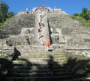 'El Castillo-Pyramide' in 'Lamanai'
