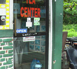 Öffnungszeiten an der Tür