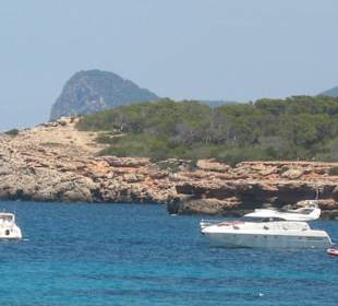 Mein Boot in der Cala Comte