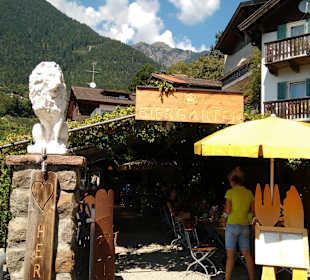 Eingang zum Biergarten