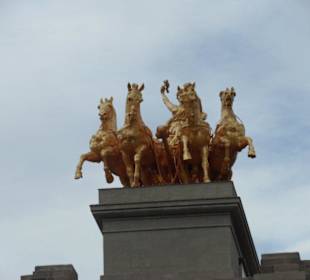 Auf dem Drachenbrunnen