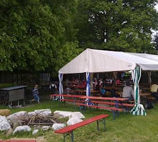 Schöner Biergarten Bisonstube Bodenwald