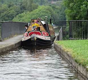 Gegenerkehr vor dem Viadukt