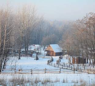 Bacówka zimową porą 